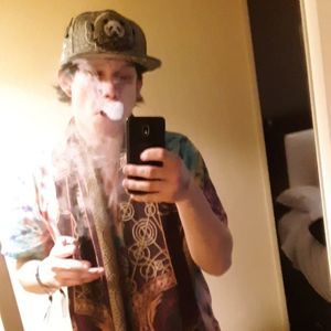 Meet your Posher, Sam